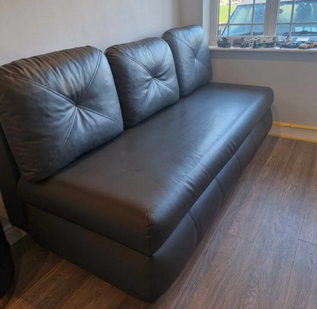 Charcoal grey leather double sofa bed - Image 3