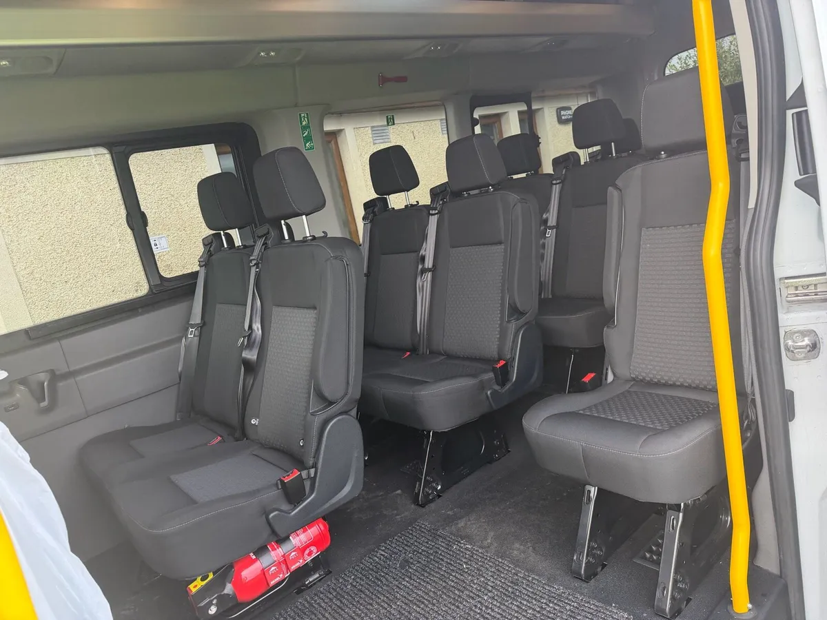 251 transit 17 seater - Image 3