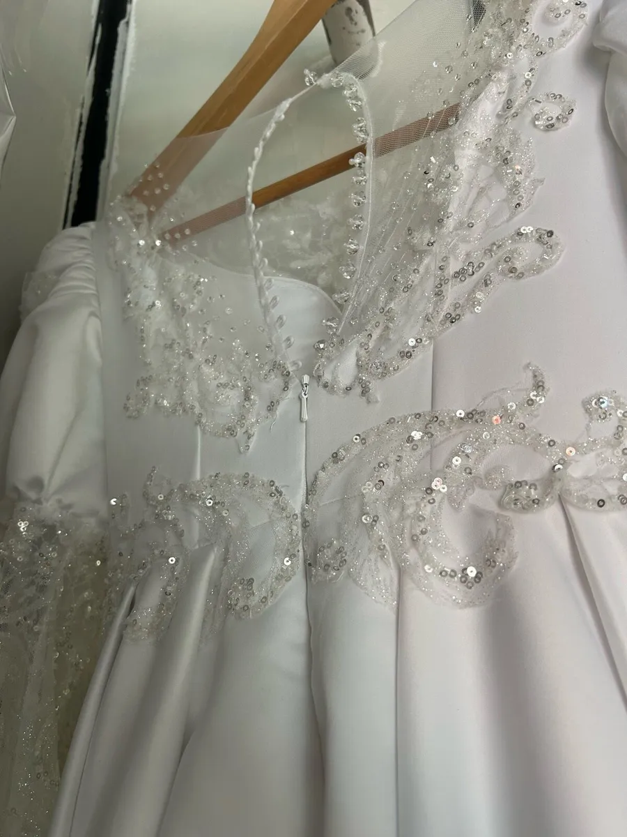 Communion dress - Image 2