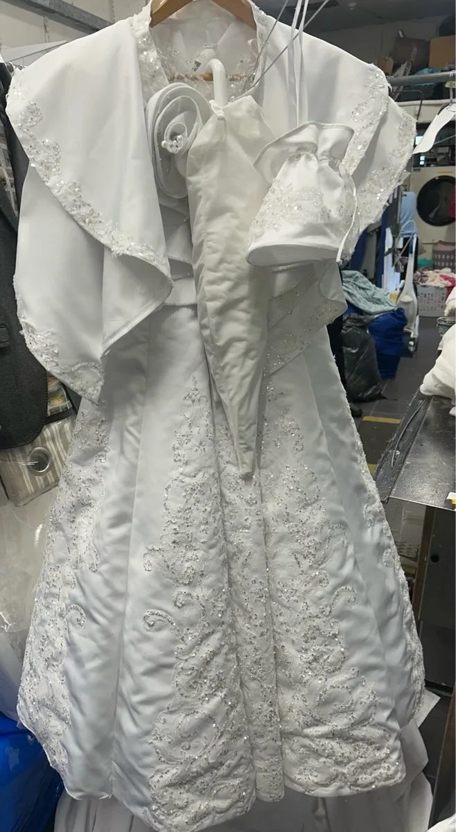 Communion dress - Image 4