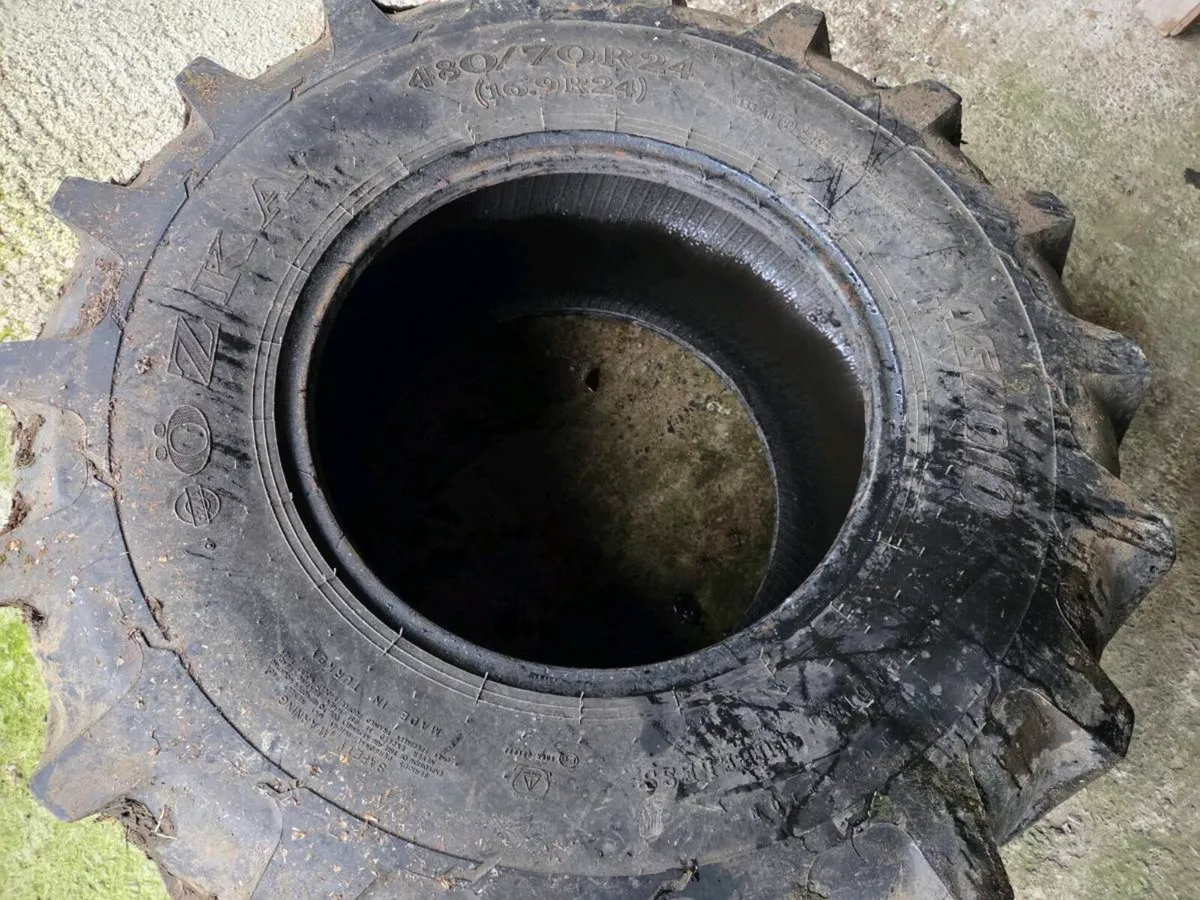 480/70 x 24 tyres - Image 3