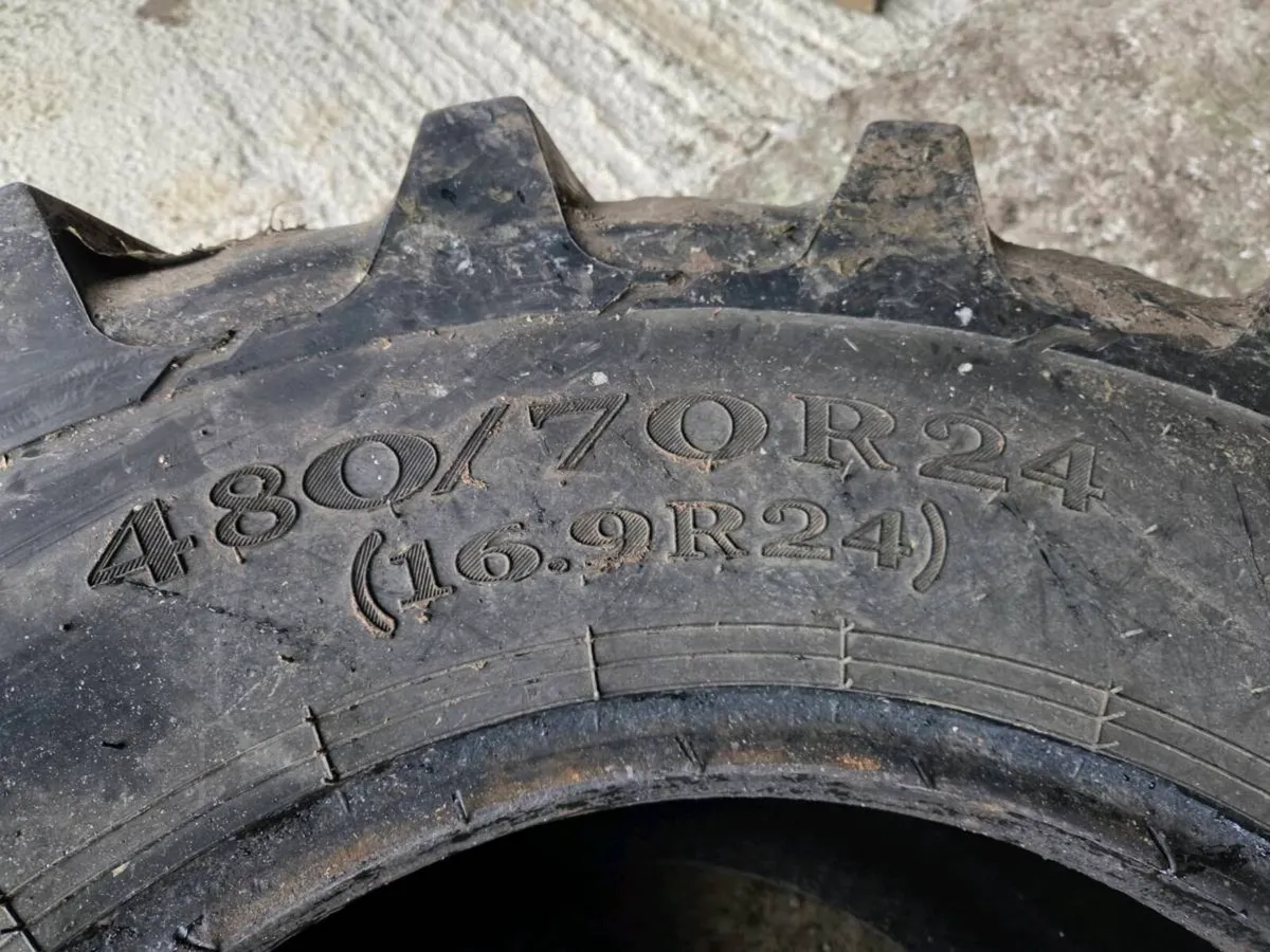 480/70 x 24 tyres - Image 4