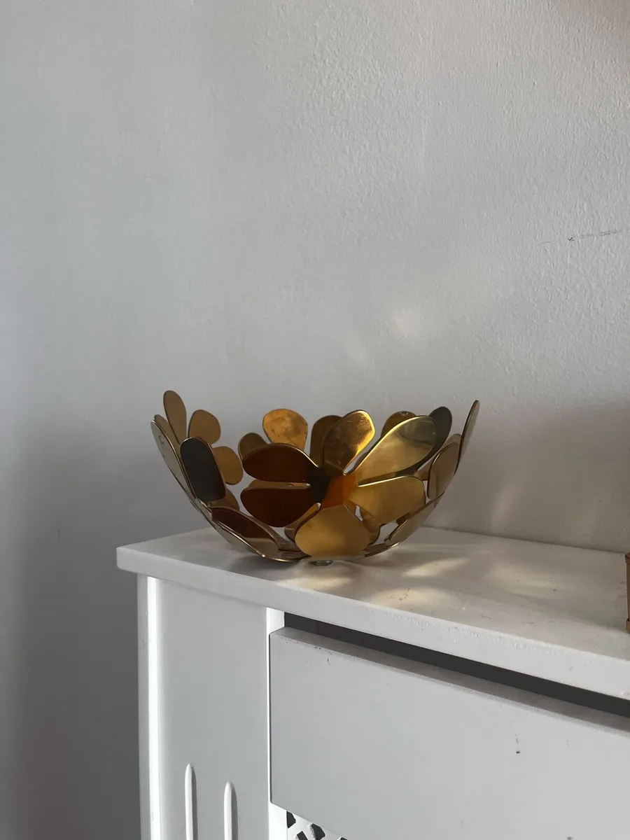 Metal bowl