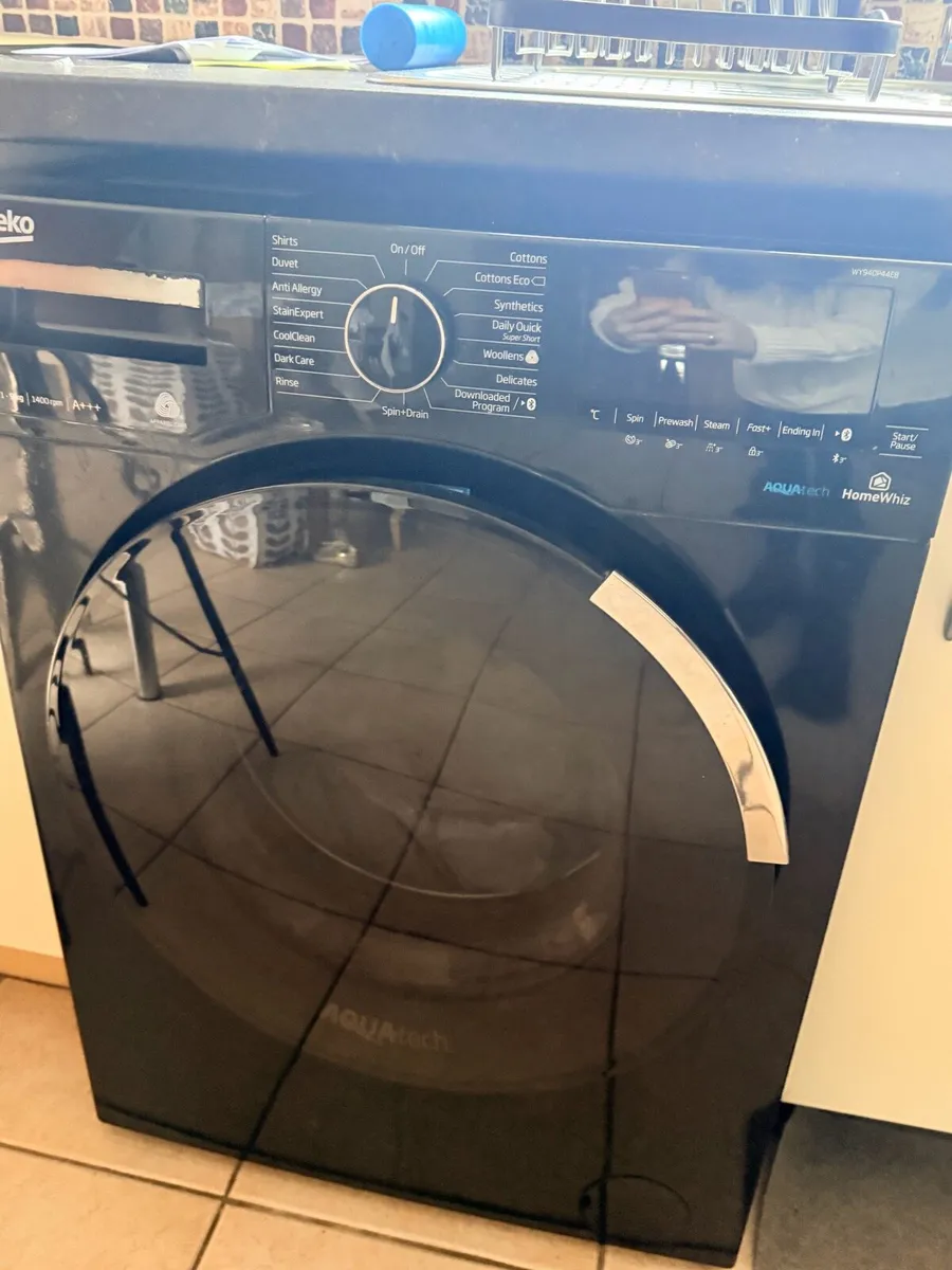 Washing machine - Image 1