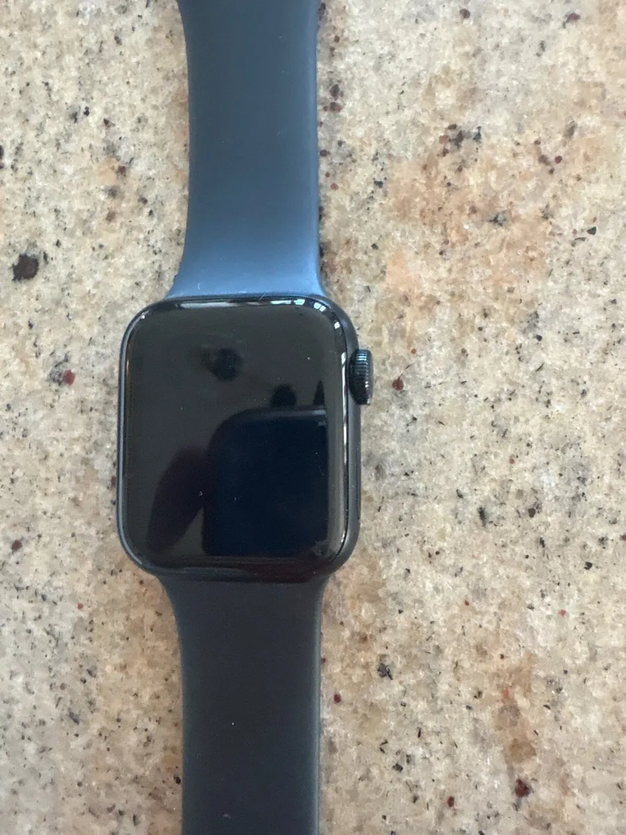 Apple Watch SE 2nd Gen 40mm GPS - Image 4