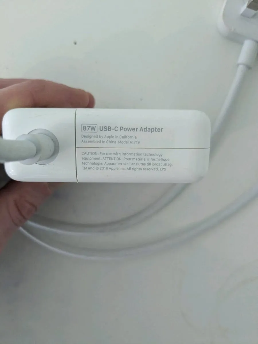 Apple MacBook USB-C Charger - Image 2