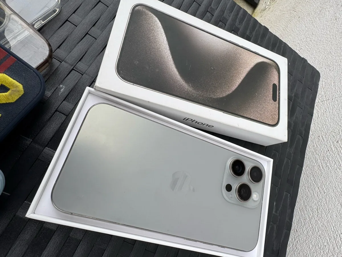 iPhone 15 Pro Max 256GB UNLOCKED - Image 3