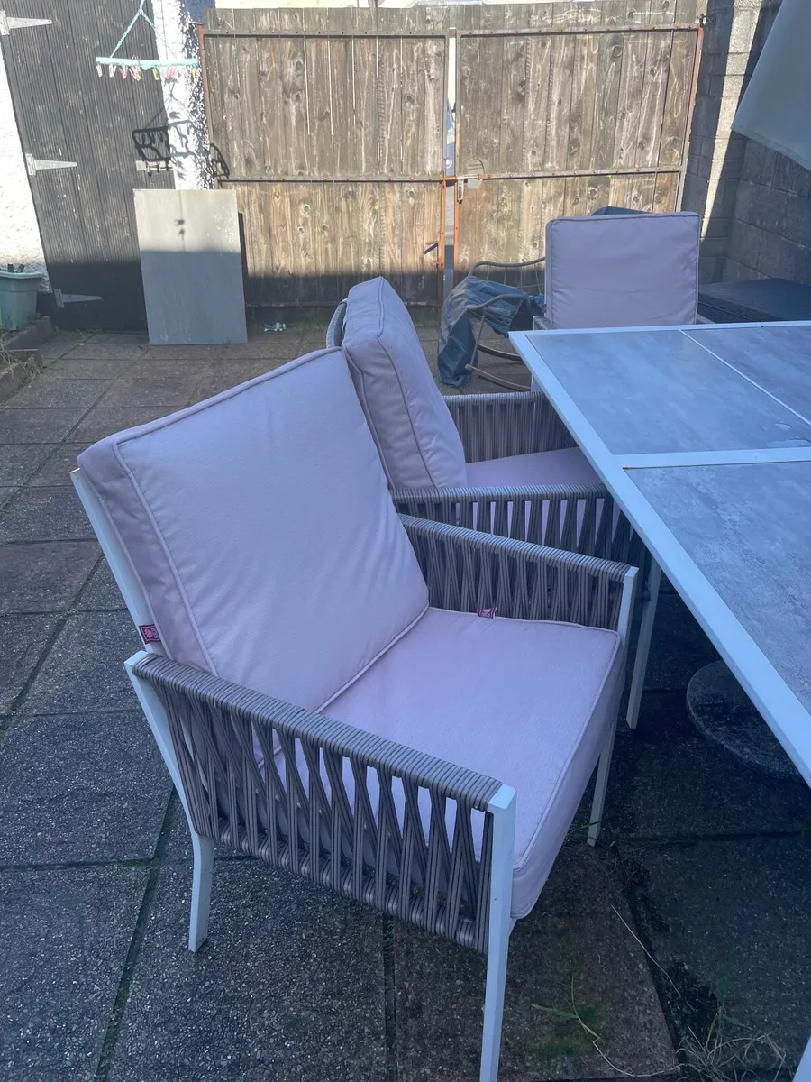 Garden furniture - Image 2