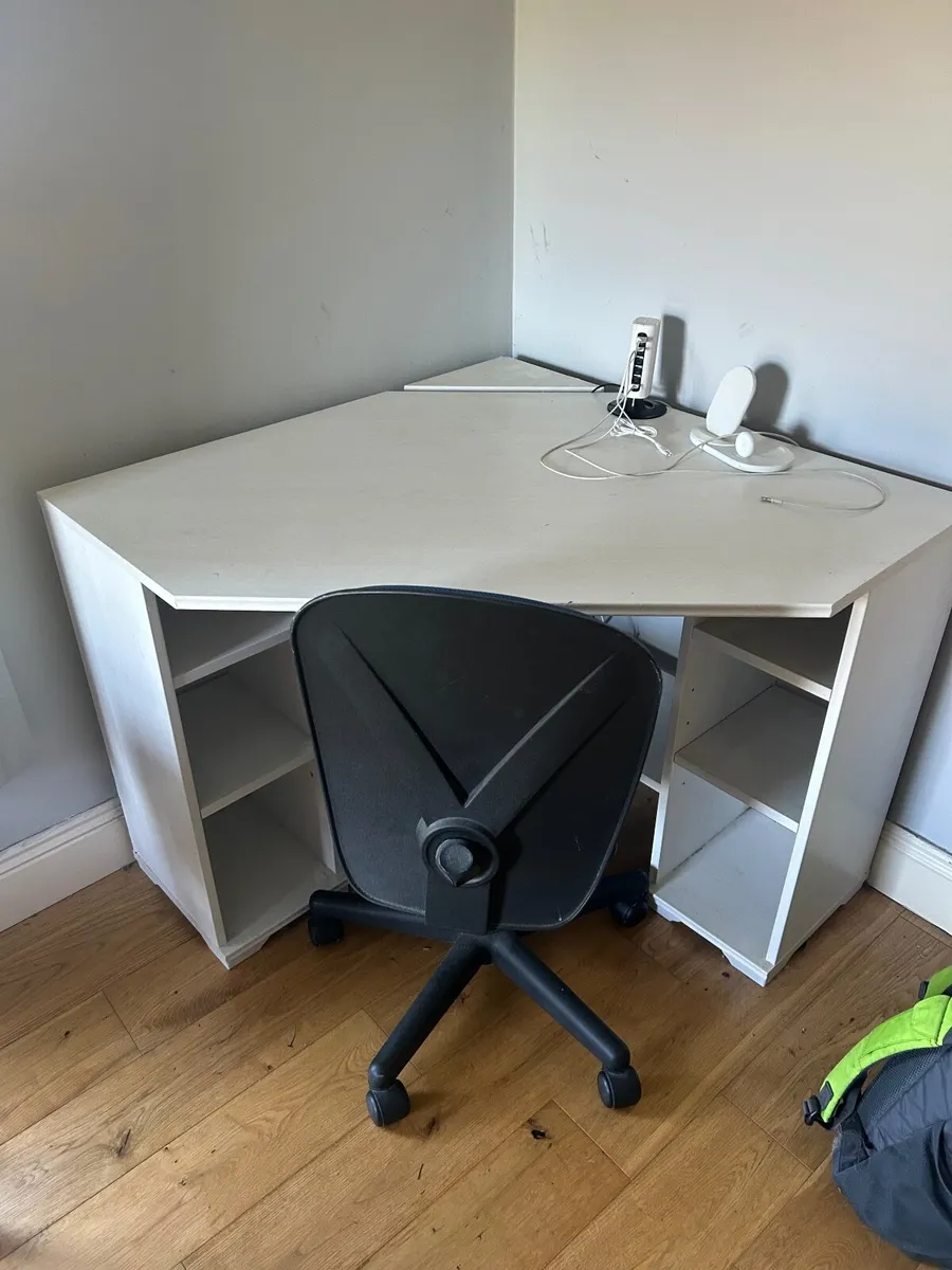 Corner desk & Swivel Chair - Image 3