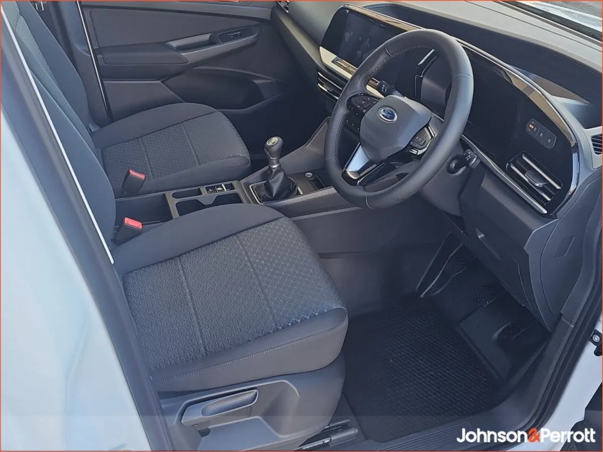 Ford Transit Connect Limited MWB - Image 4