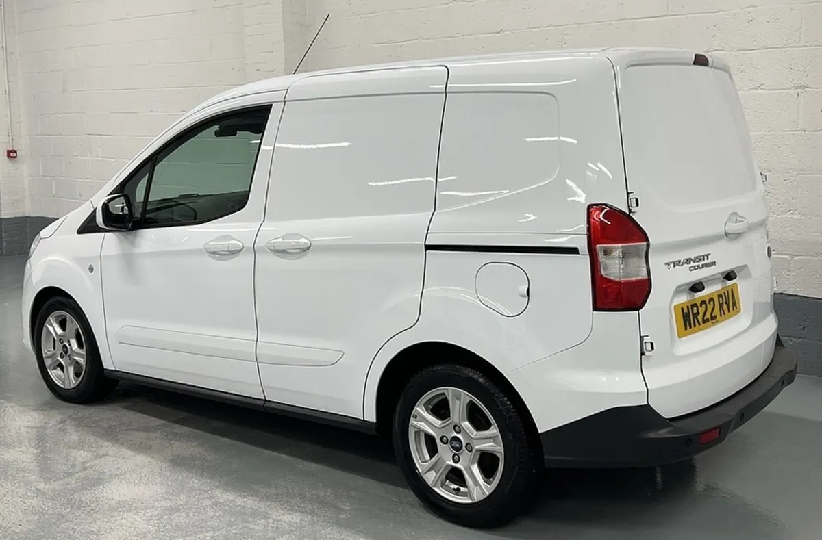 2022 Ford Transit Courier Panel Van - Image 4