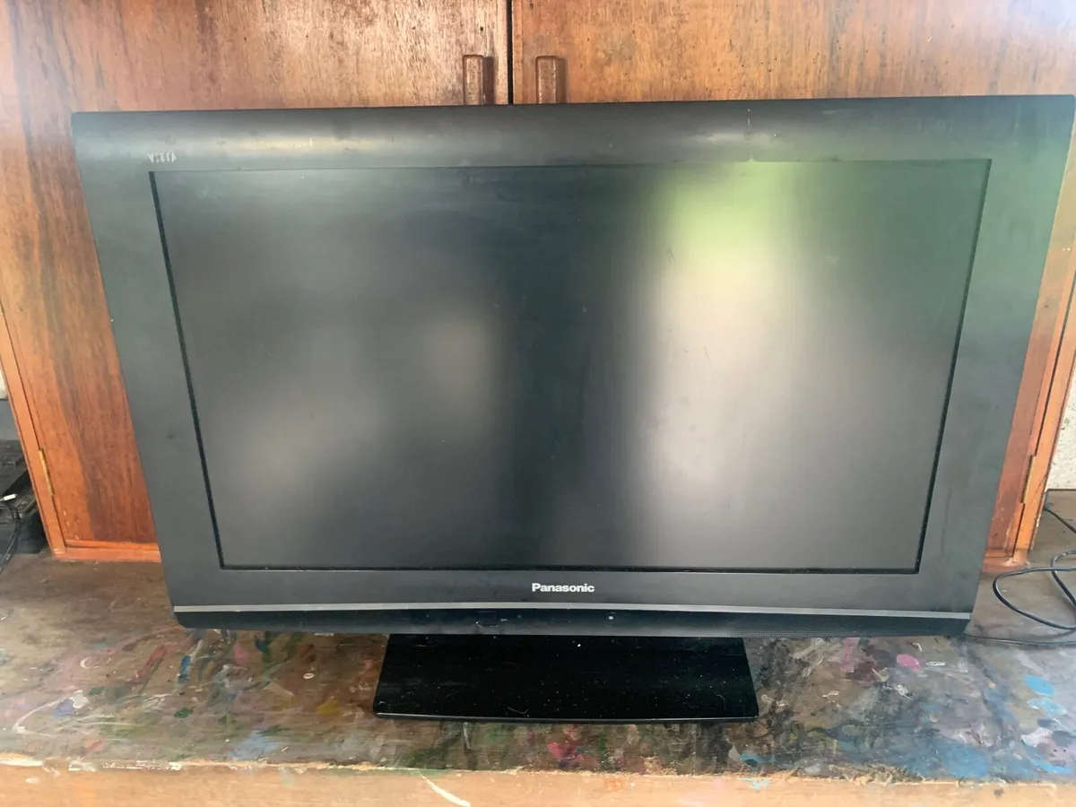 Panasonic 38Inch flatscreen TV - Image 2