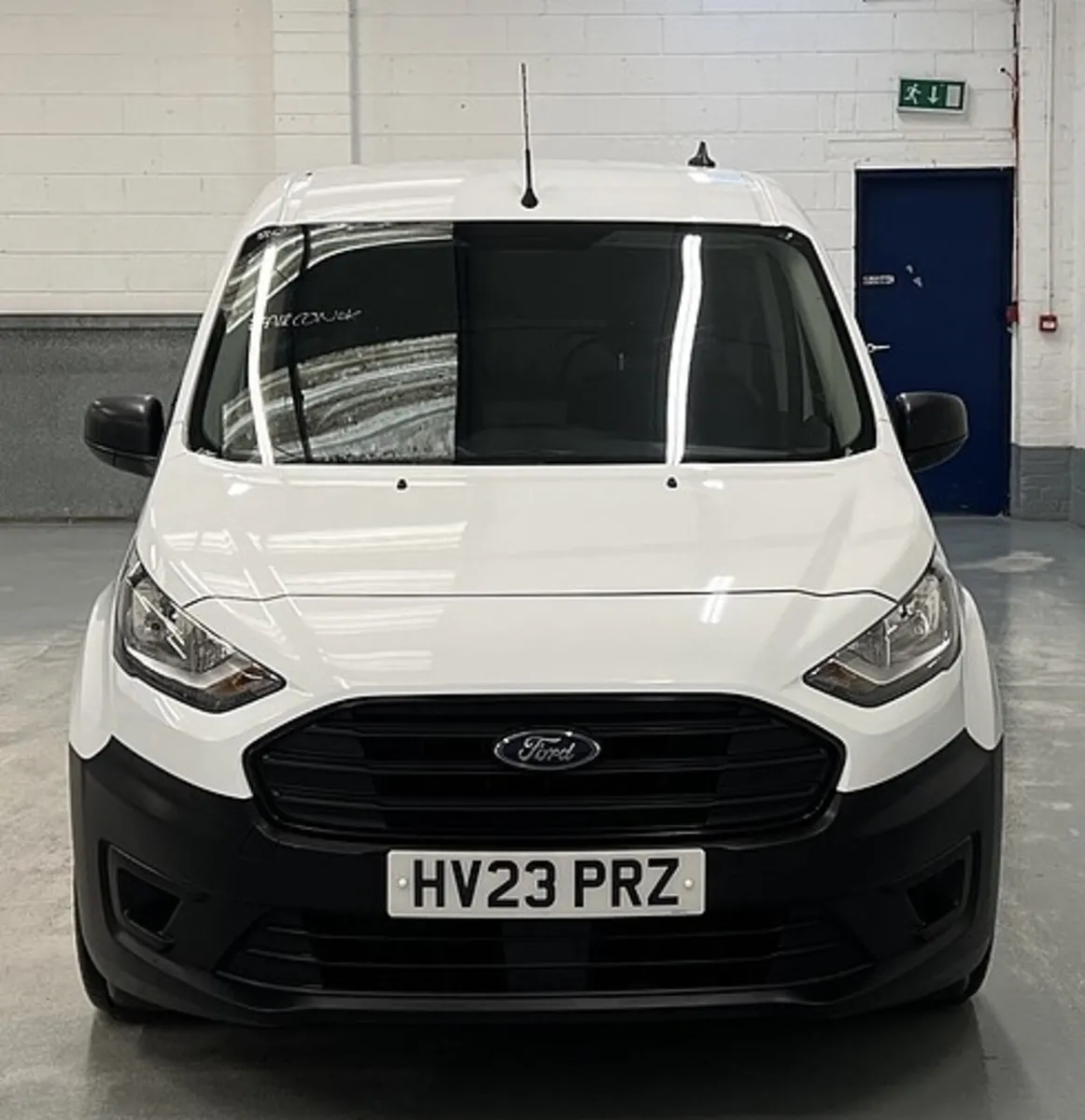 2023 Ford Transit Connect Panel Van - Image 4