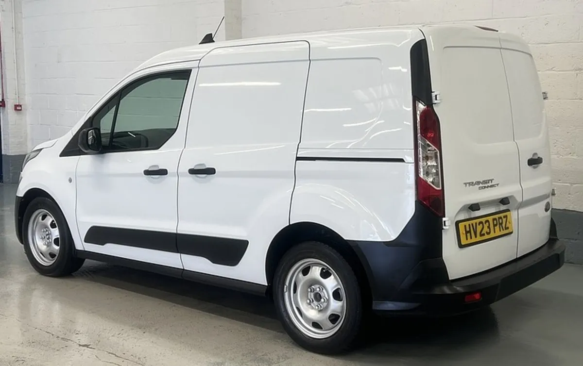 2023 Ford Transit Connect Panel Van - Image 3