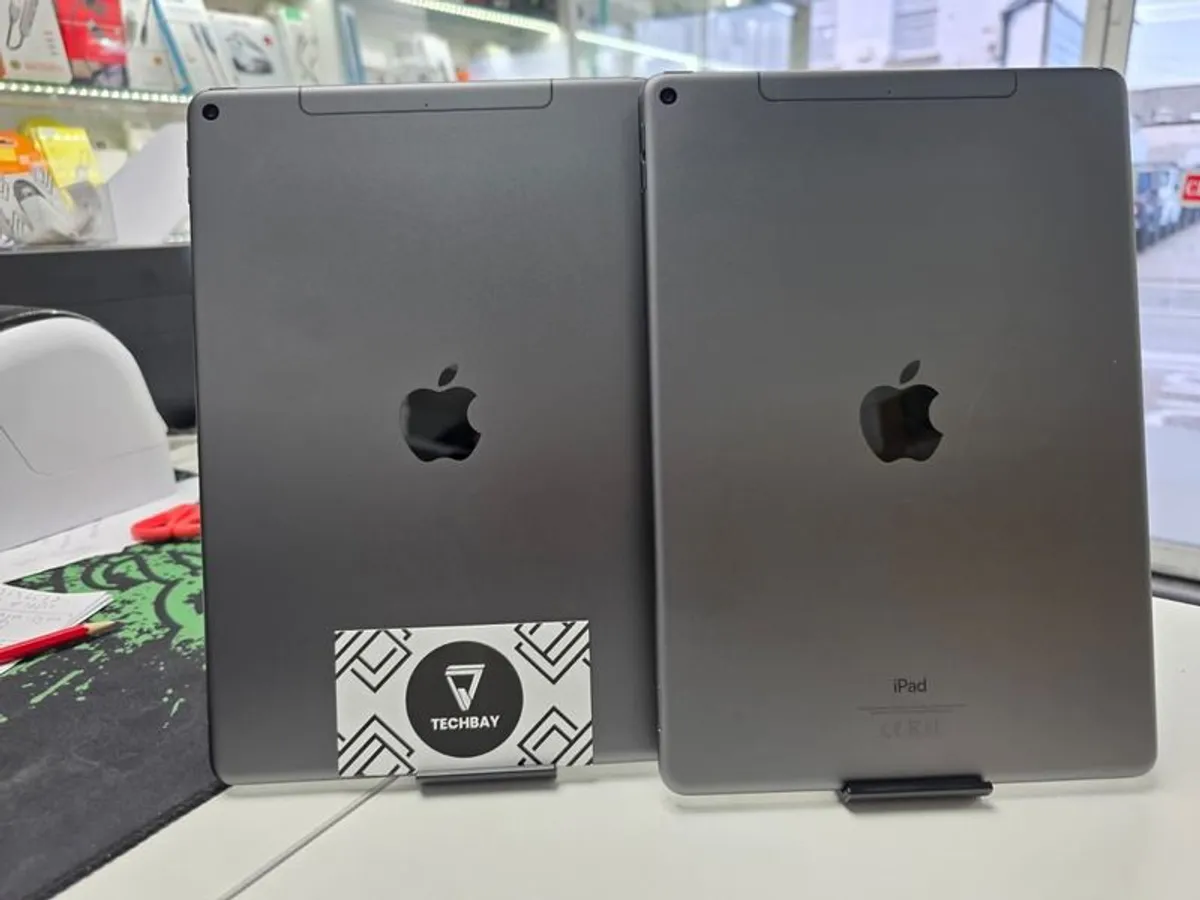 ipad Air 3rd gen Wifi + cellular