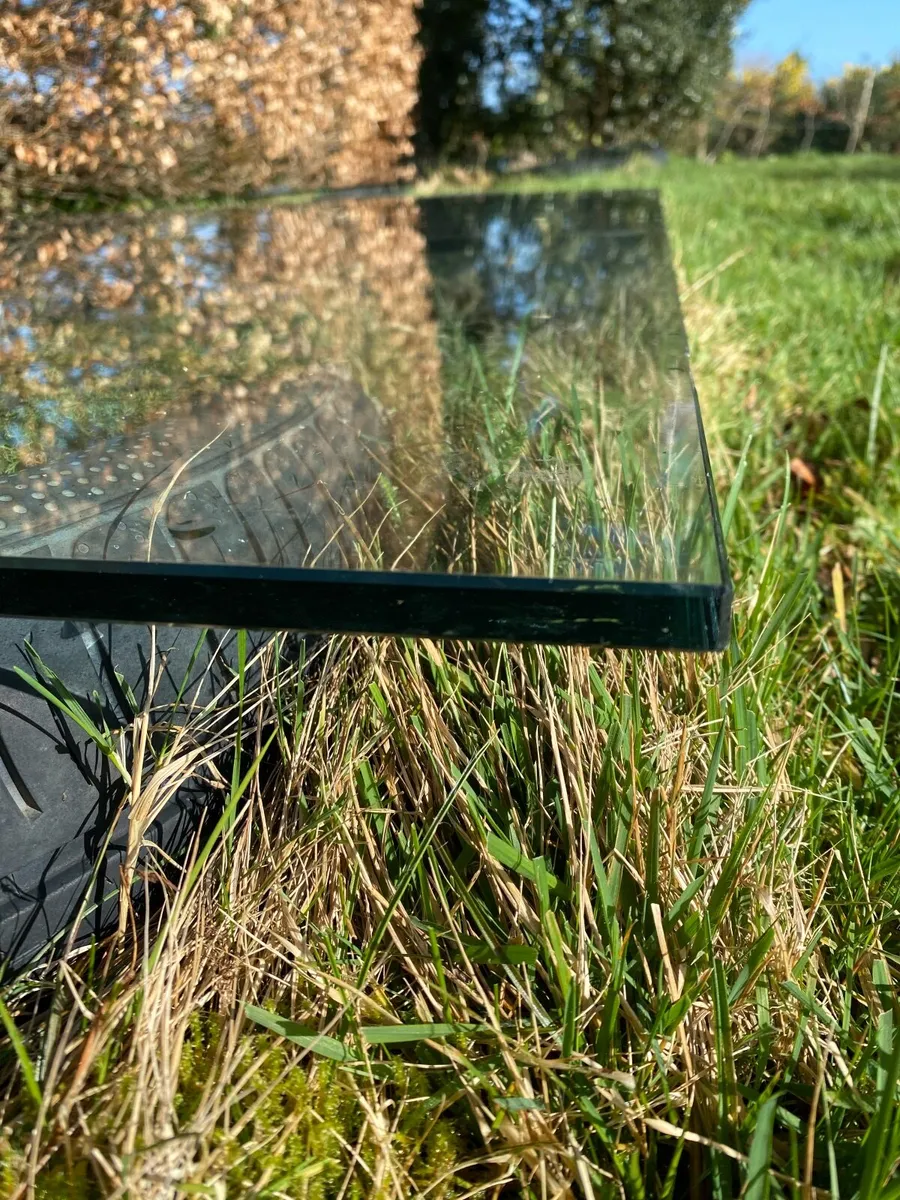 2 Large 10mm Toughened Glass Panels - Image 3