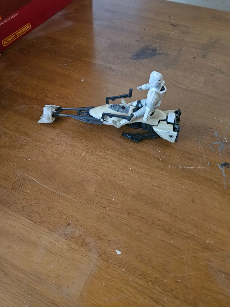 Star Wars Speederbike and Biker Scout - Image 3