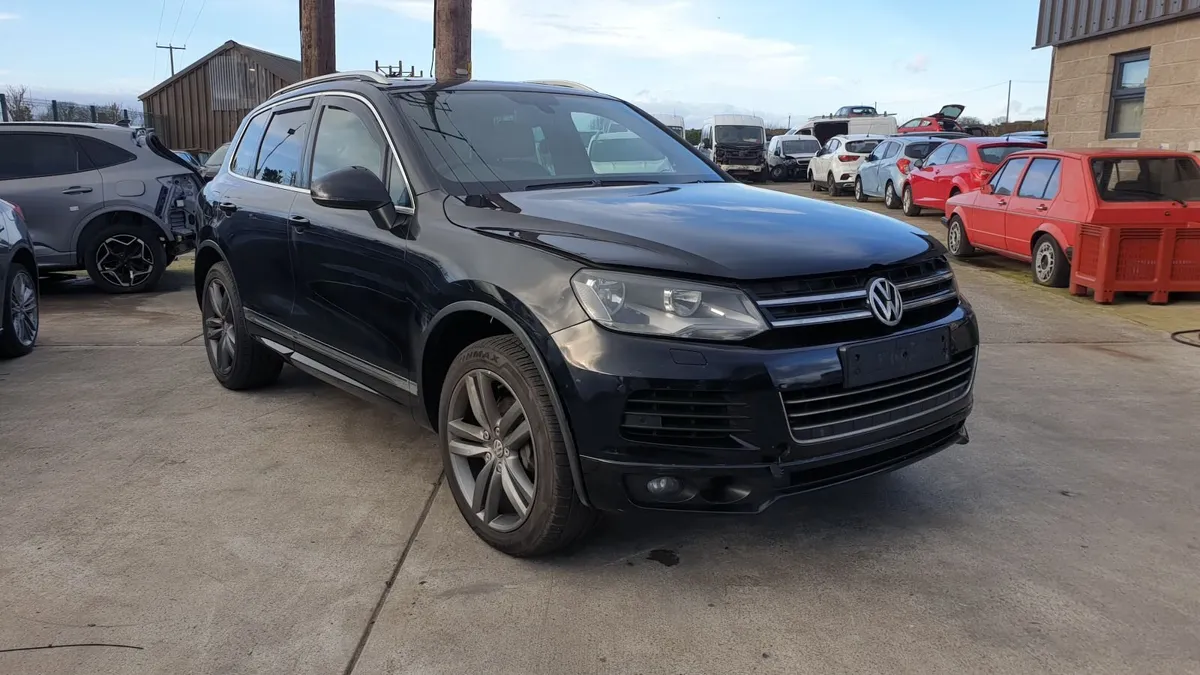 *For parts* Vw Touareg Altitude 3.0 V6 auto 2013 - Image 1
