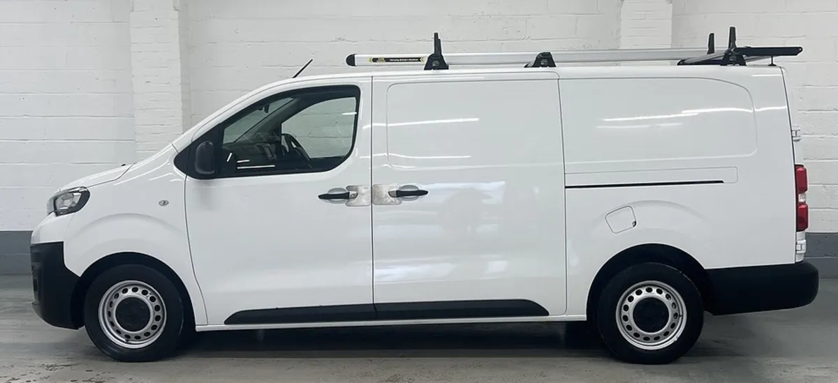 2020 Peugeot Expert Panel Van - Image 1