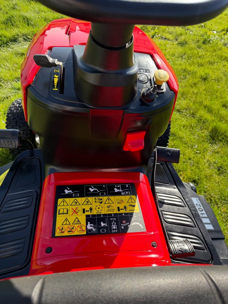Nearly New Ride on Mower - Image 4
