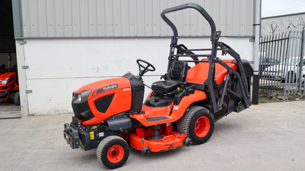 2022 Kubota G261 HD Ride-On Lawnmower - Image 2