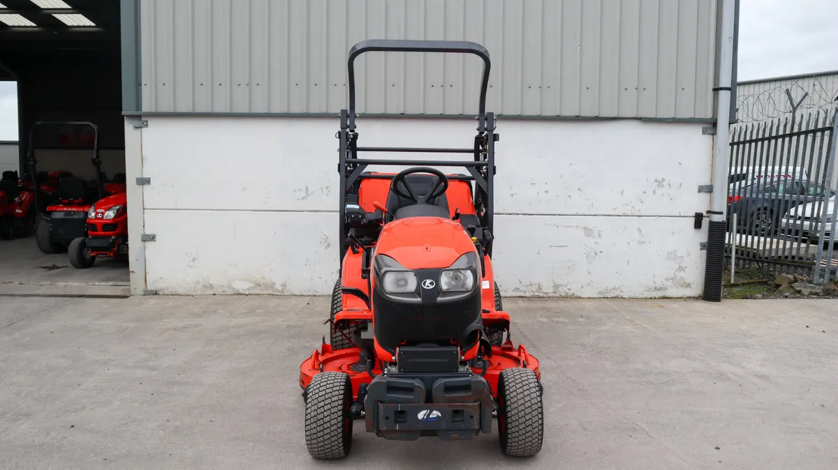 2022 Kubota G261 HD Ride-On Lawnmower - Image 4