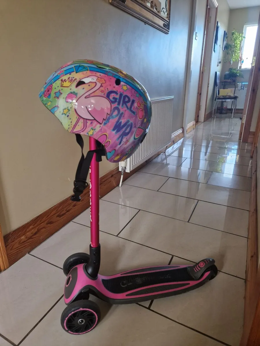 3 Wheel Scooter with Led  Wheels Pink - Image 1