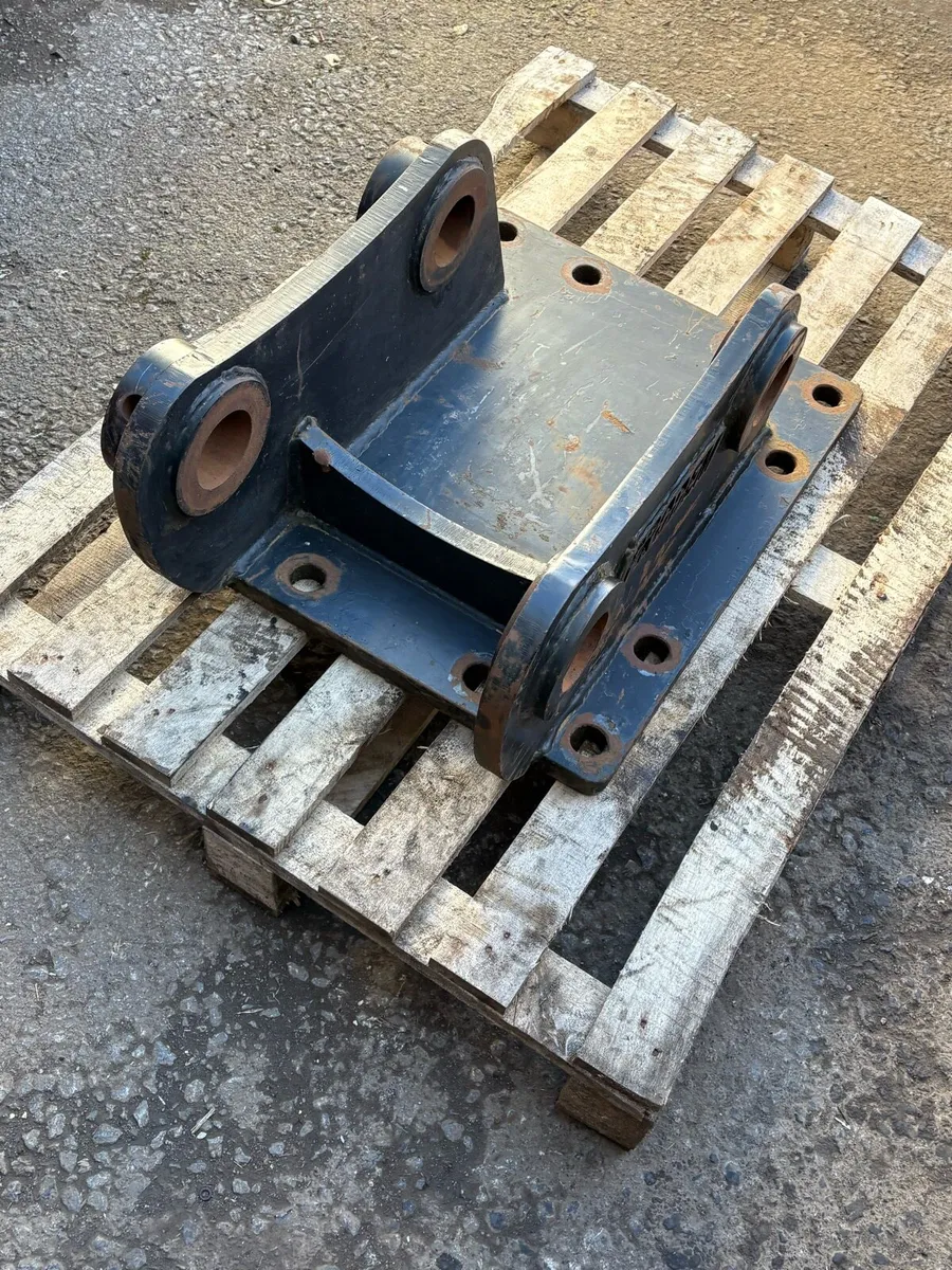 70MM Hammer cradle / attachment - Image 1