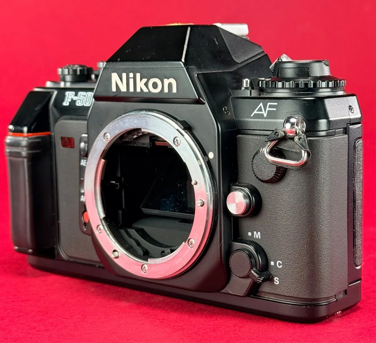 Nikon F-501 AF 35mm SLR Film Camera - Image 3