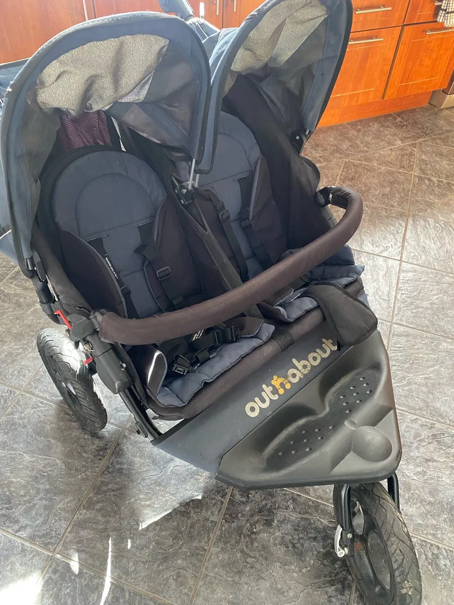Double out n about buggy - Image 1