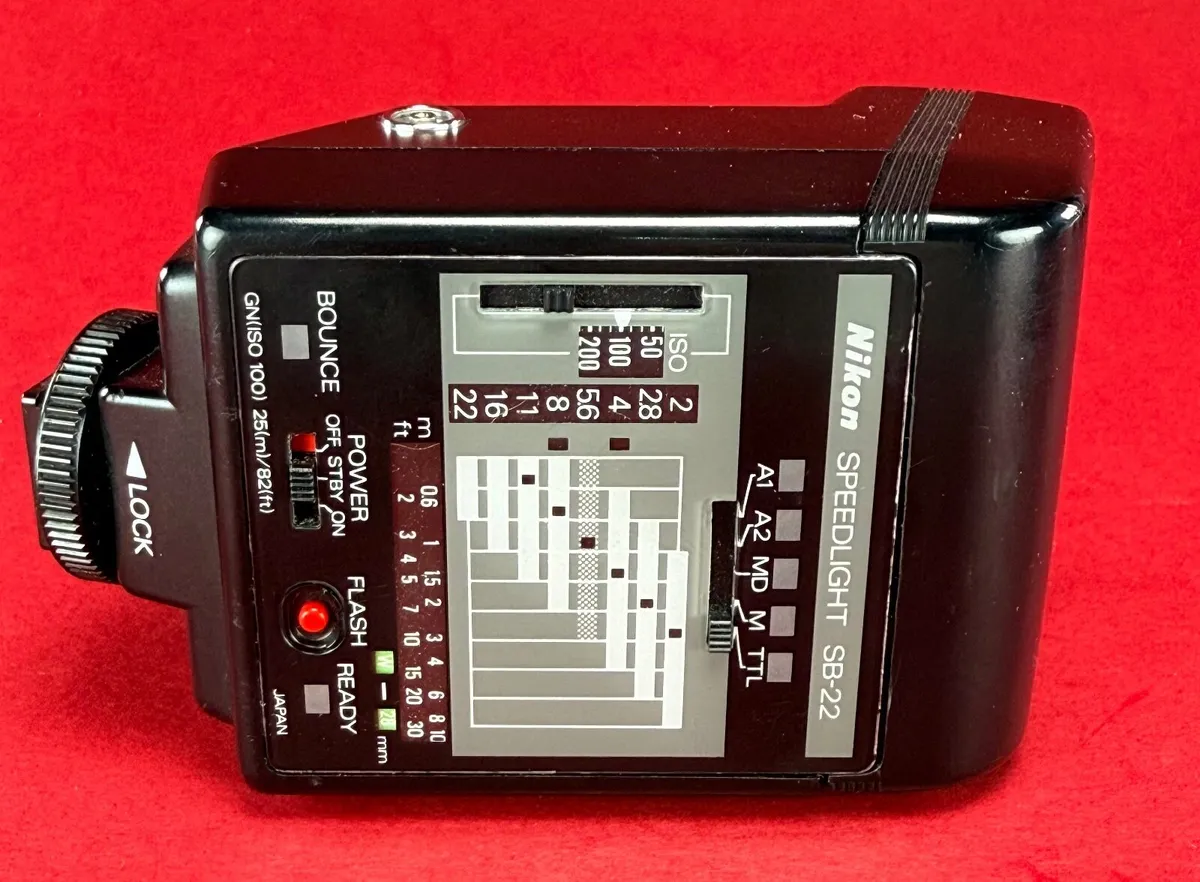 Nikon F-501 AF 35mm SLR Film Camera - Image 4