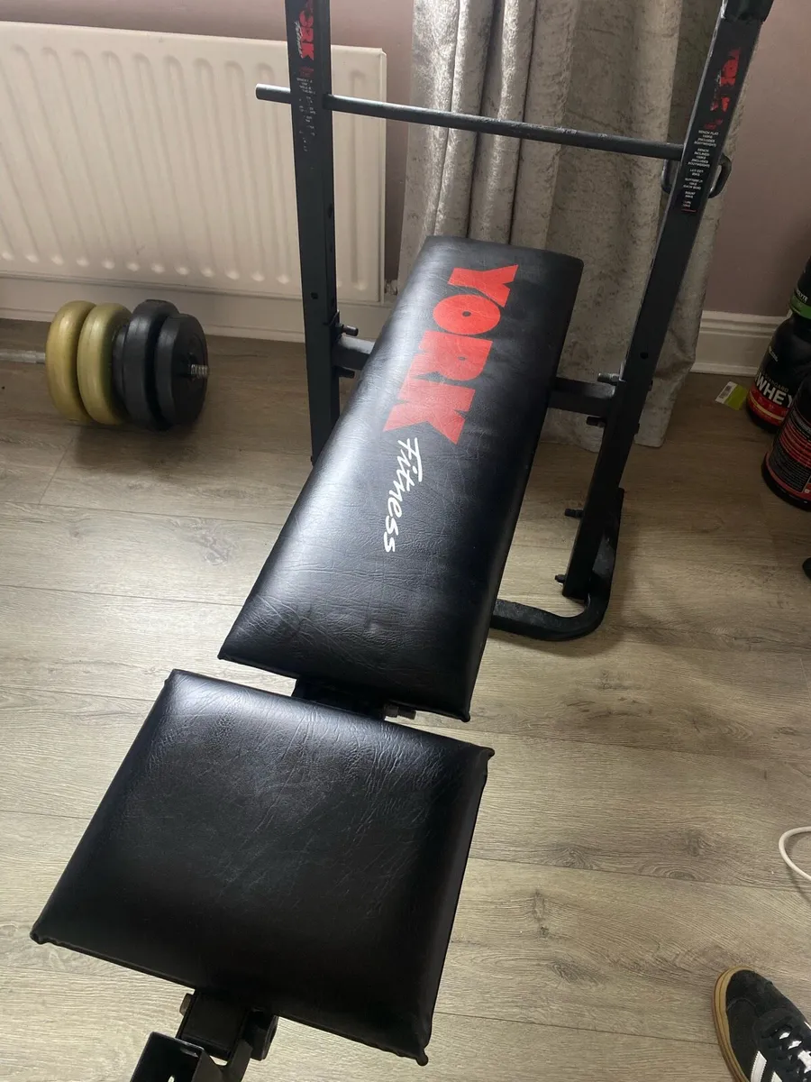 Bench with barbell rack and weights - Image 3