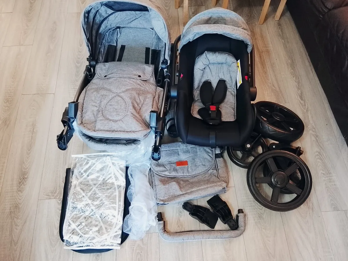 Travel system/ Buggy/ Pram/ Stroller/ Pushchair. 3 - Image 3