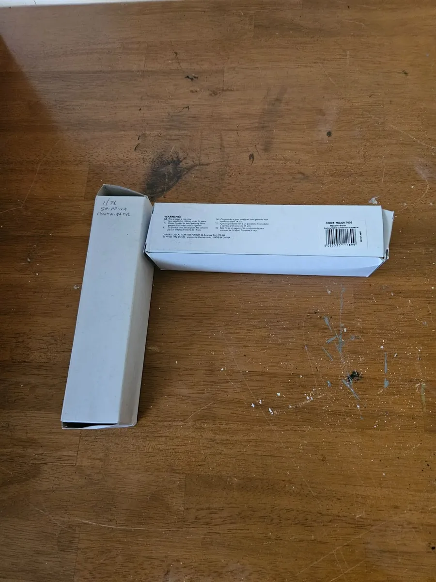 Hornby Oxford OO Gauge Malcom Containers - Image 1