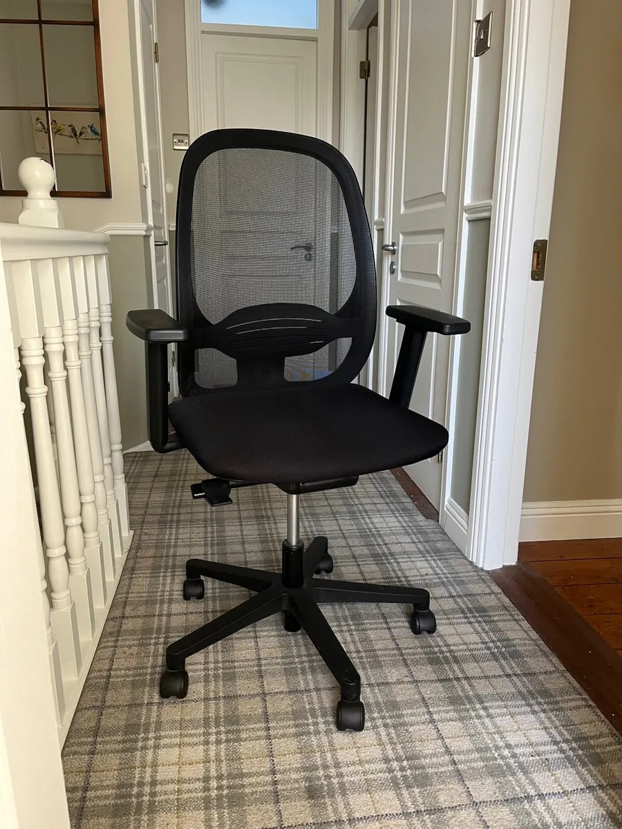 Office Chair - Image 1