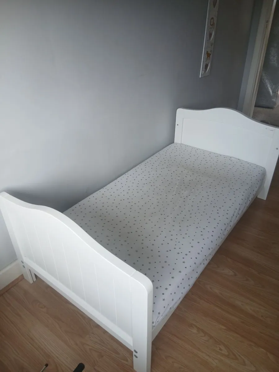 Cot / Toddler bed - Image 4
