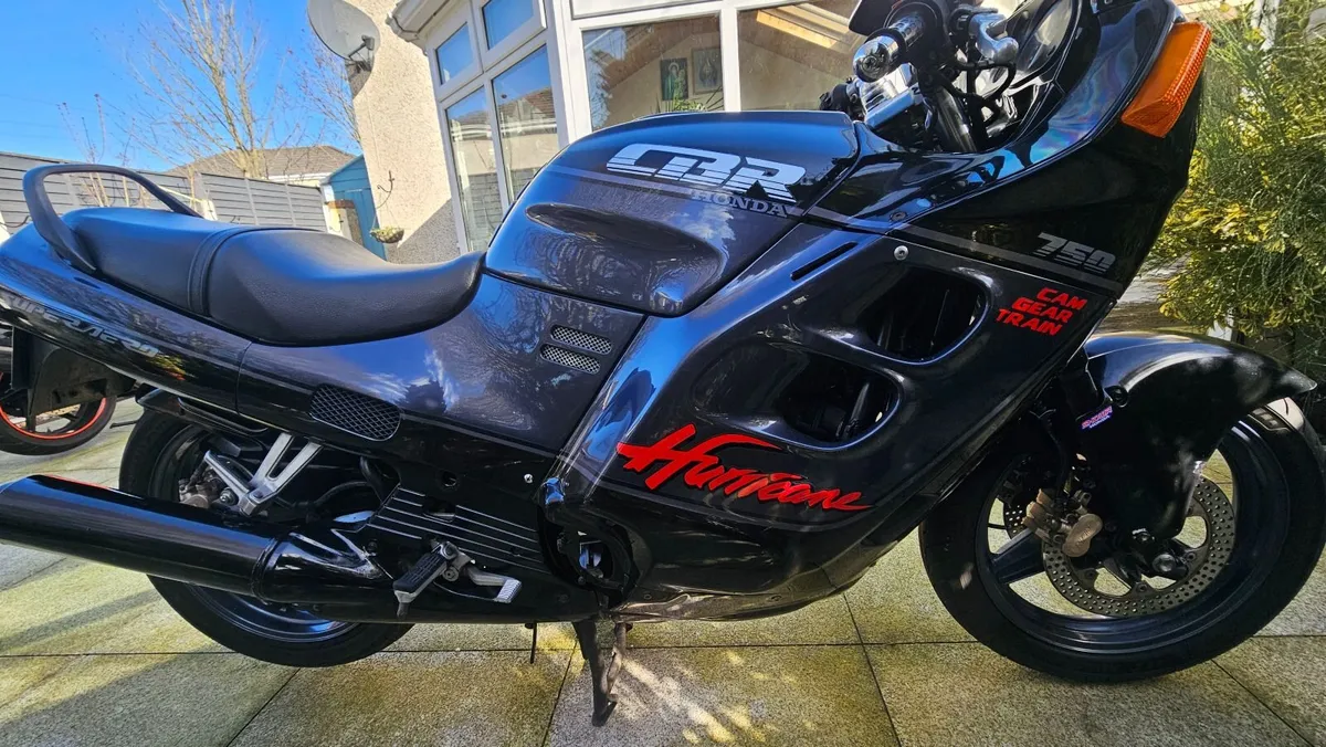 Honda CBR Hurricane 750 - Image 1