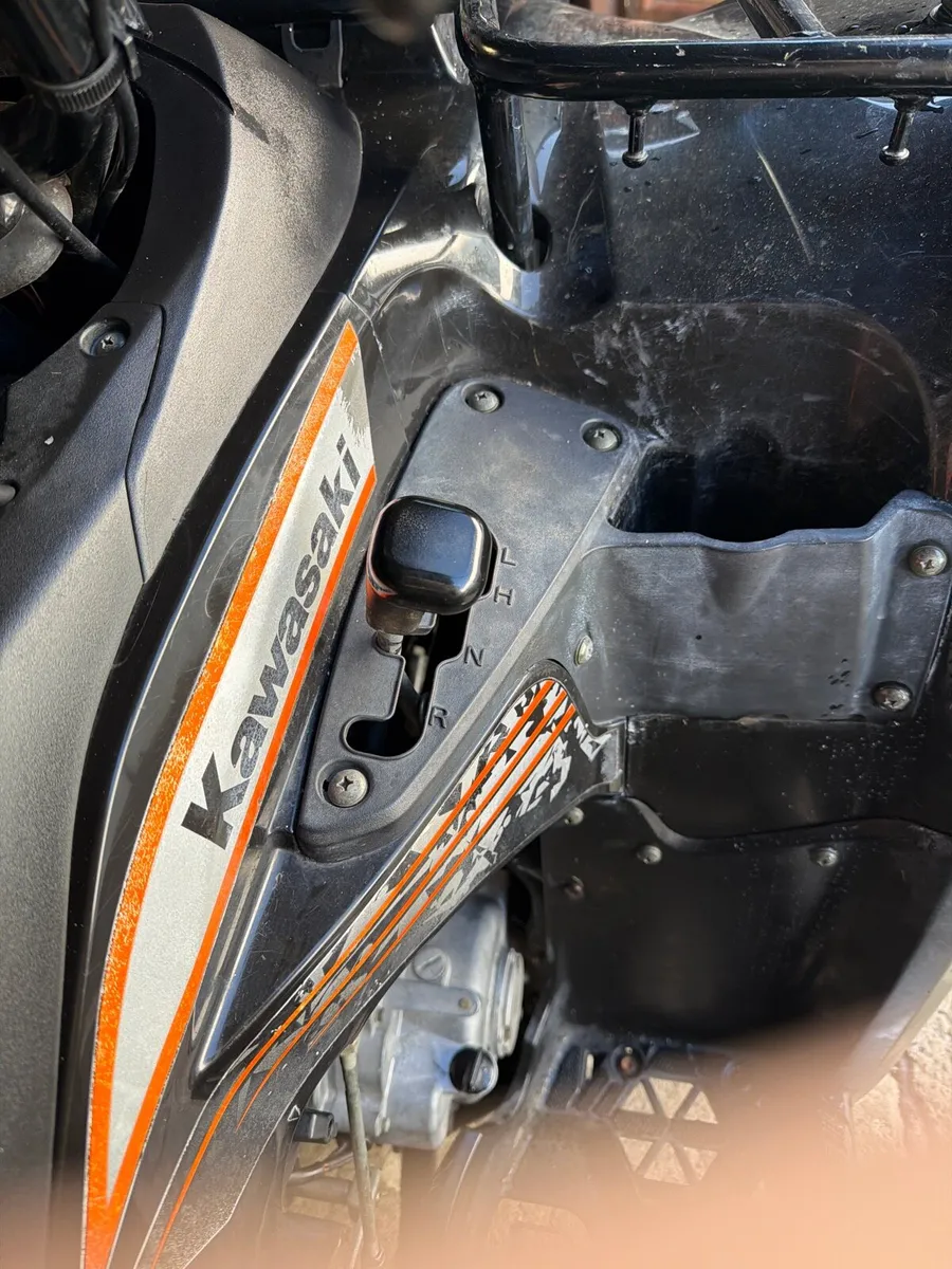 Kawasaki KVF 300 cc 4 x2 farm quad - Image 4