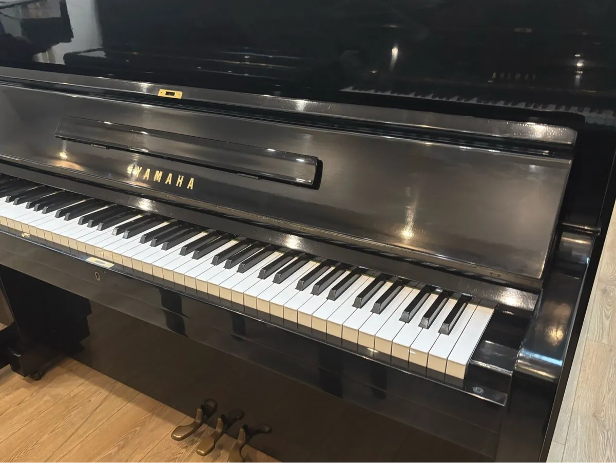 Yamaha U1 Piano