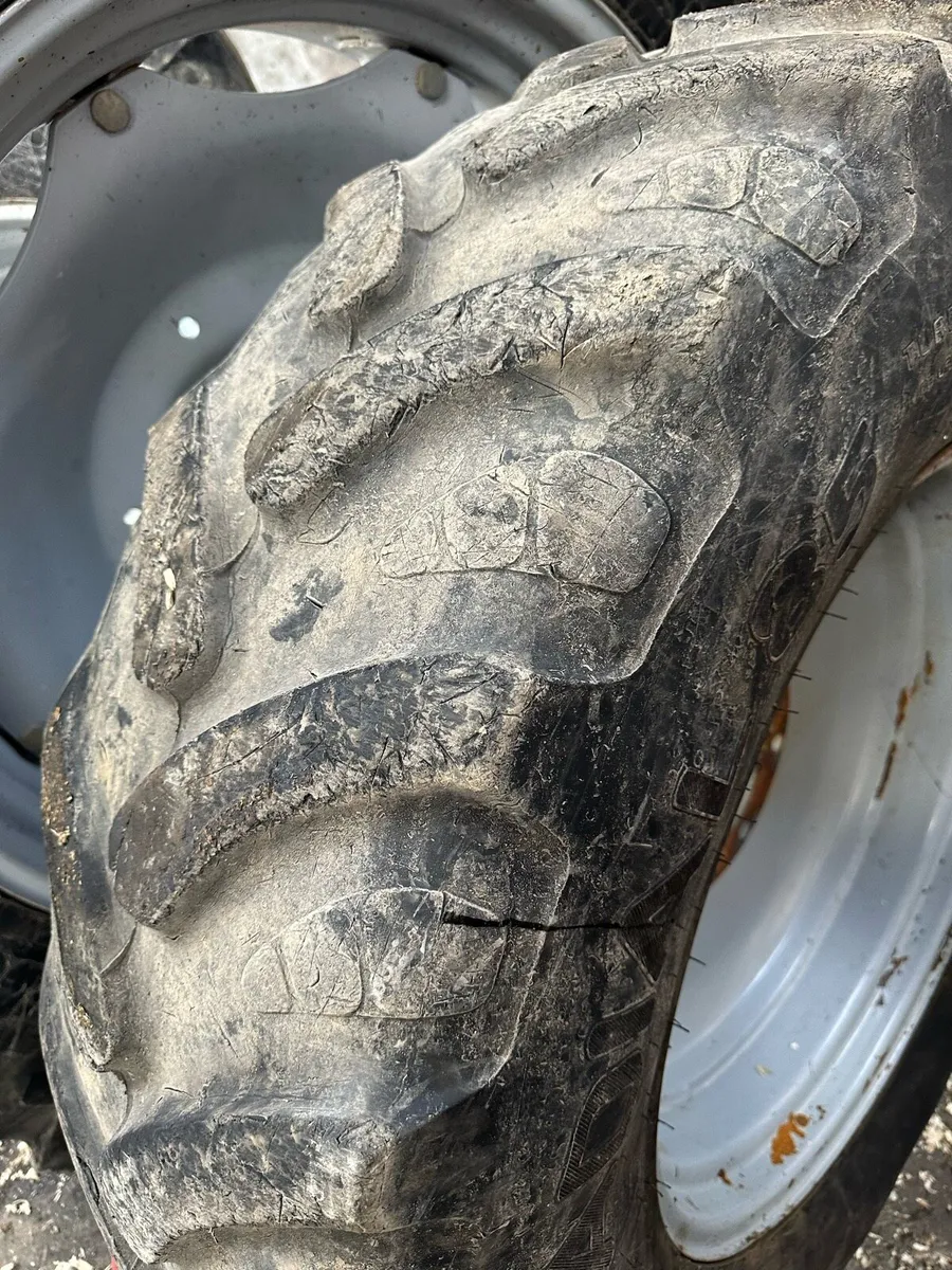 13.6  r24 bkt cross ply tyres - Image 3