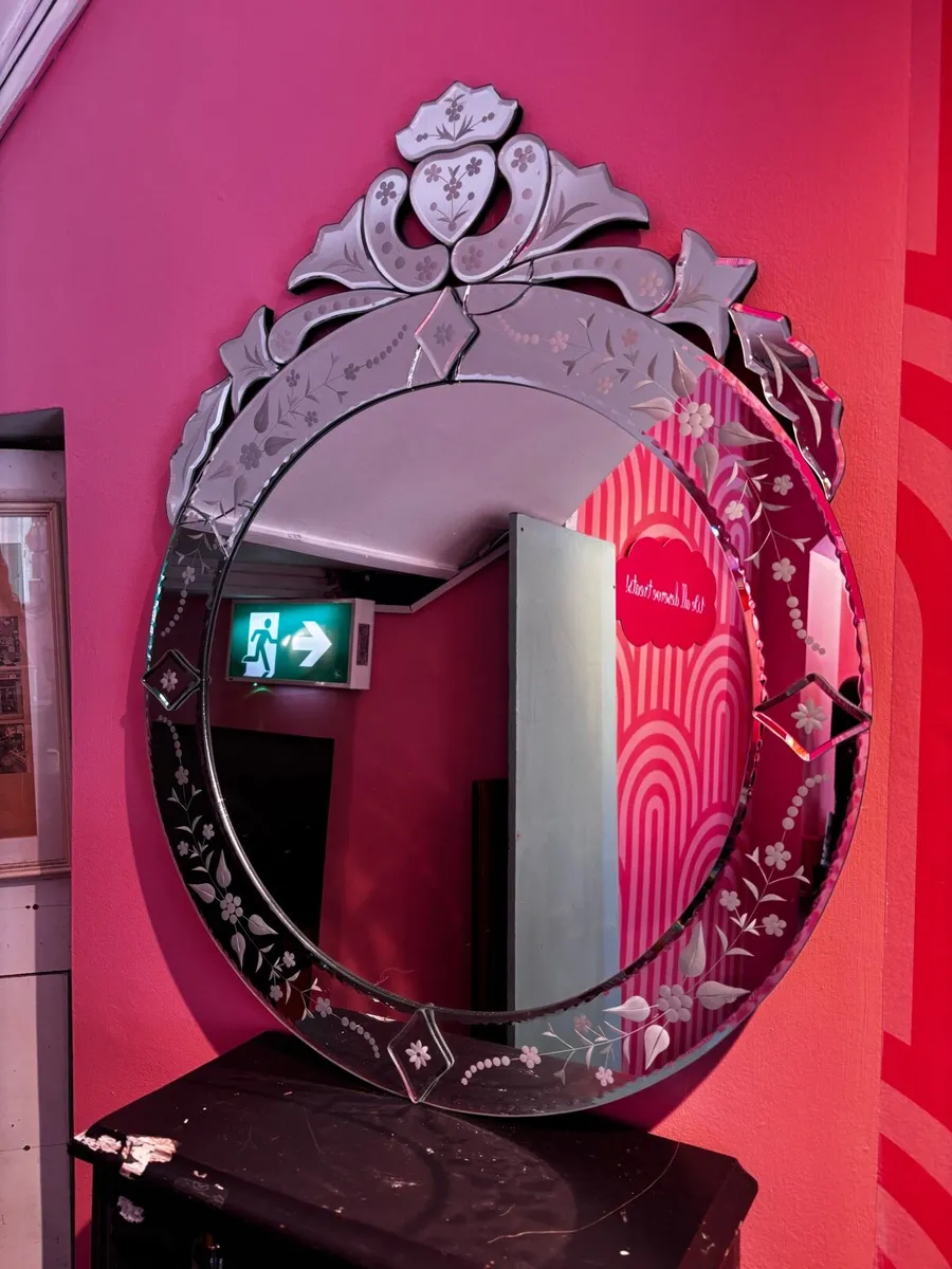 Venetian Style Mirror - Image 1