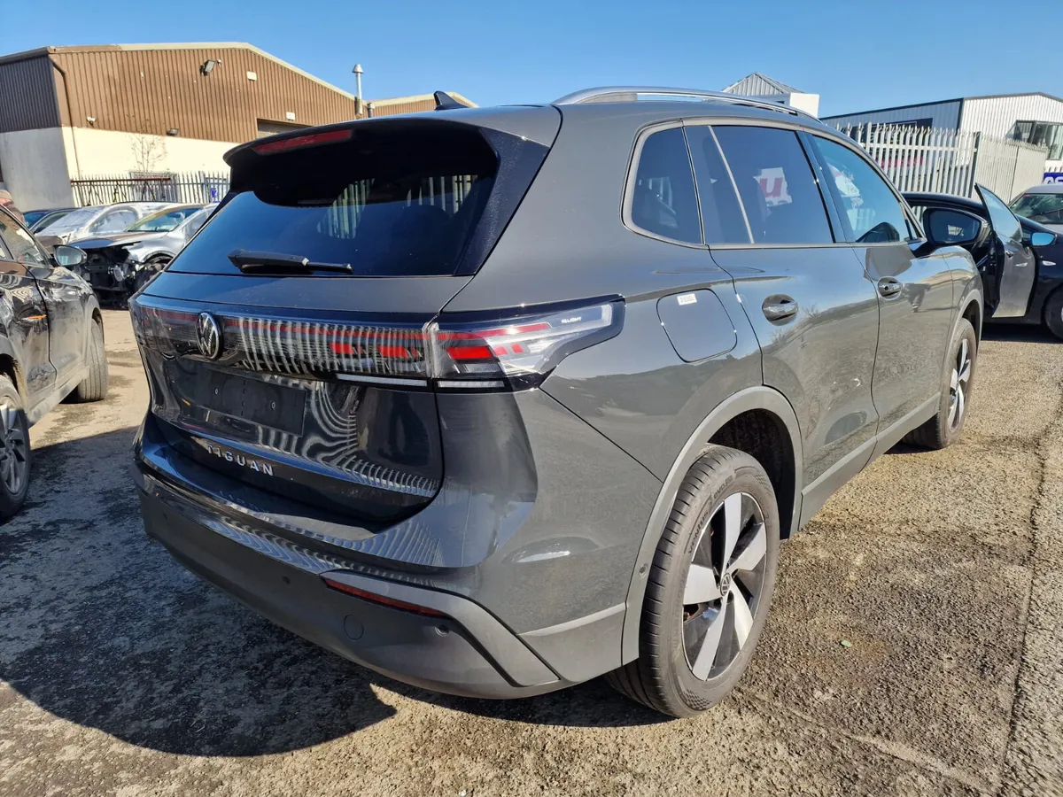 25 VW TIGUAN  2.0 TDI DSG (DXP) FOR BREAKING - Image 4