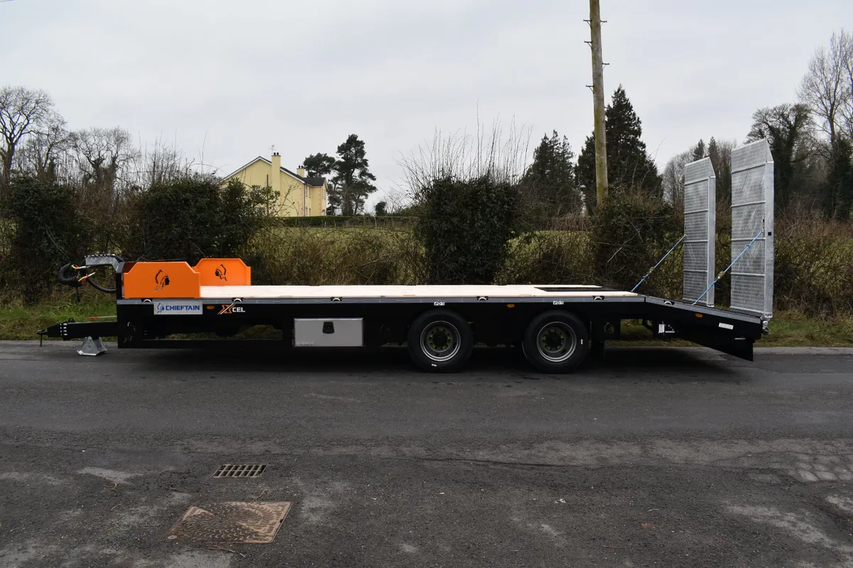 2 axle xcel low loader - Image 1