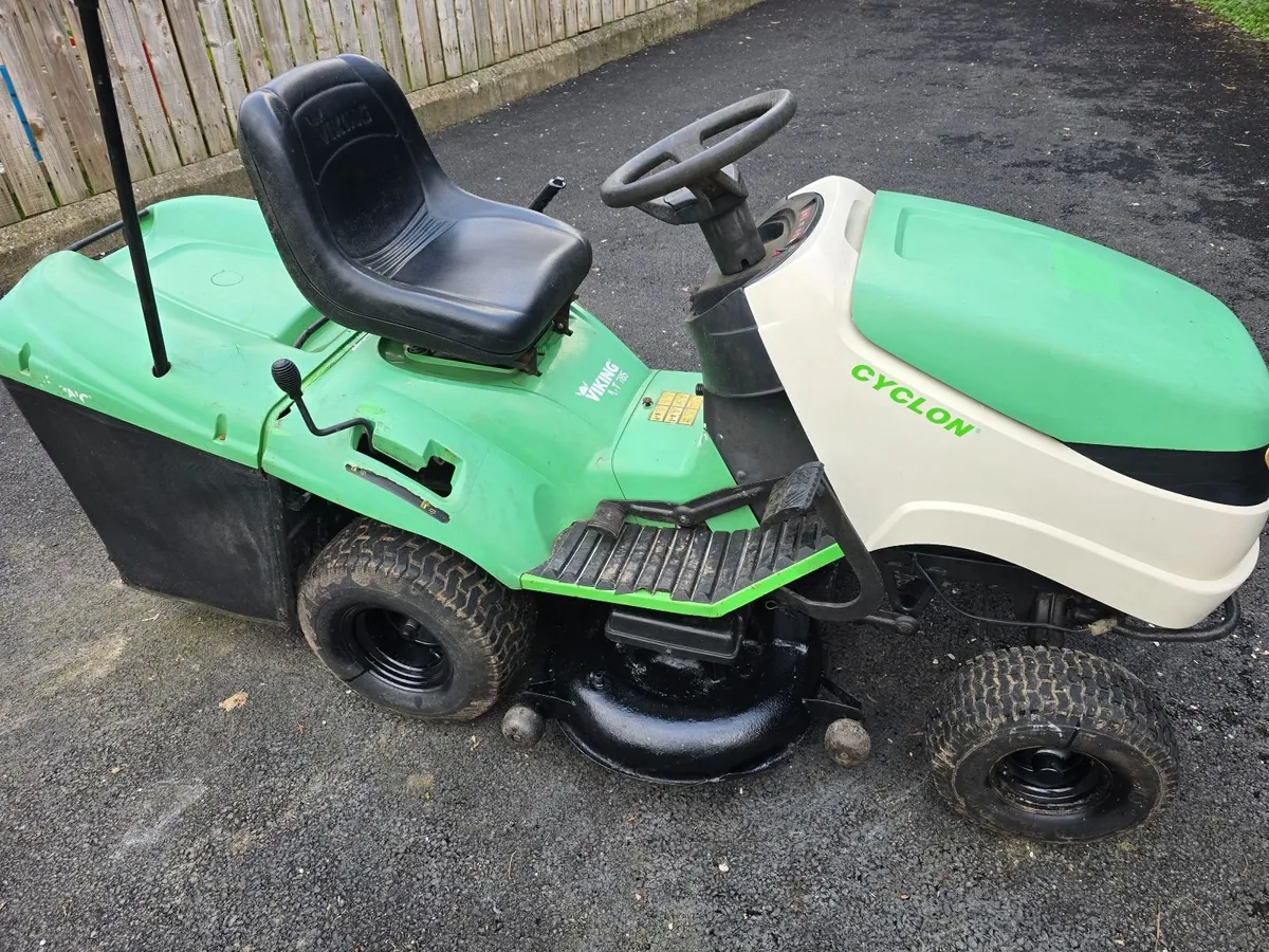 Ride on mowers all different - Image 4