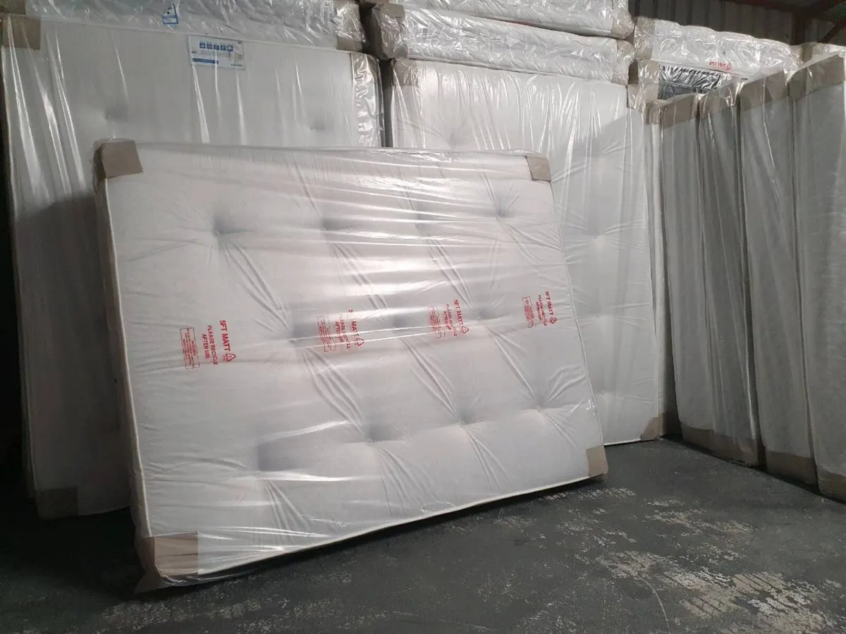 4ft6 Double Memory Foam Mattresses - Image 2