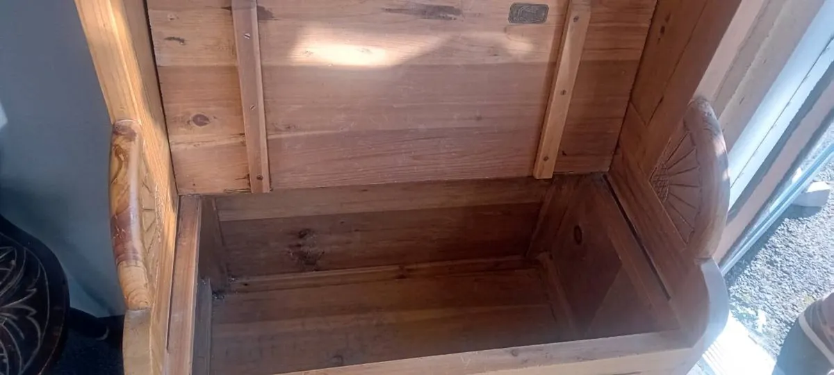 Modern Decorative Rustic Pine Settle - Image 3