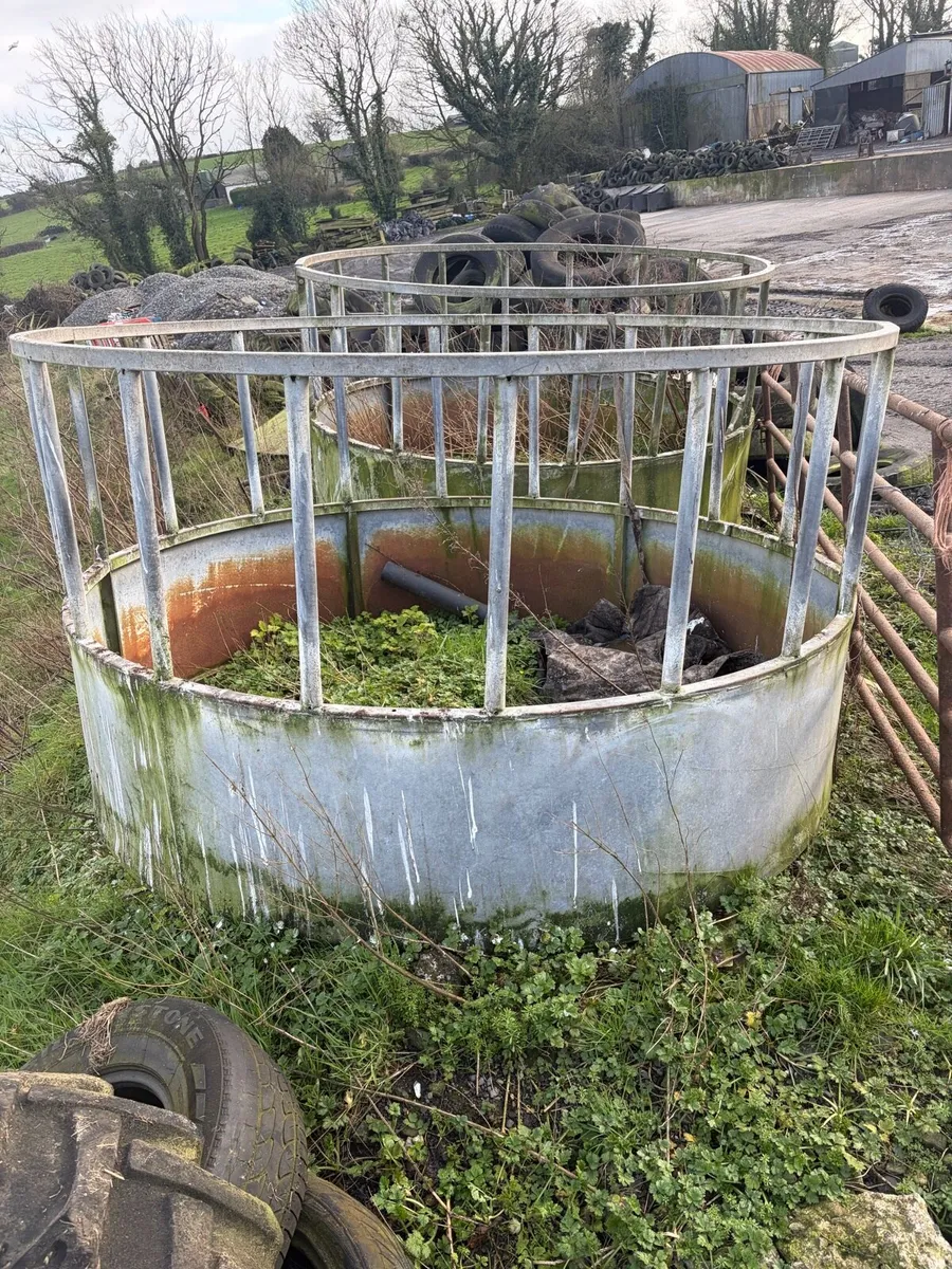 Round feeder - Image 1