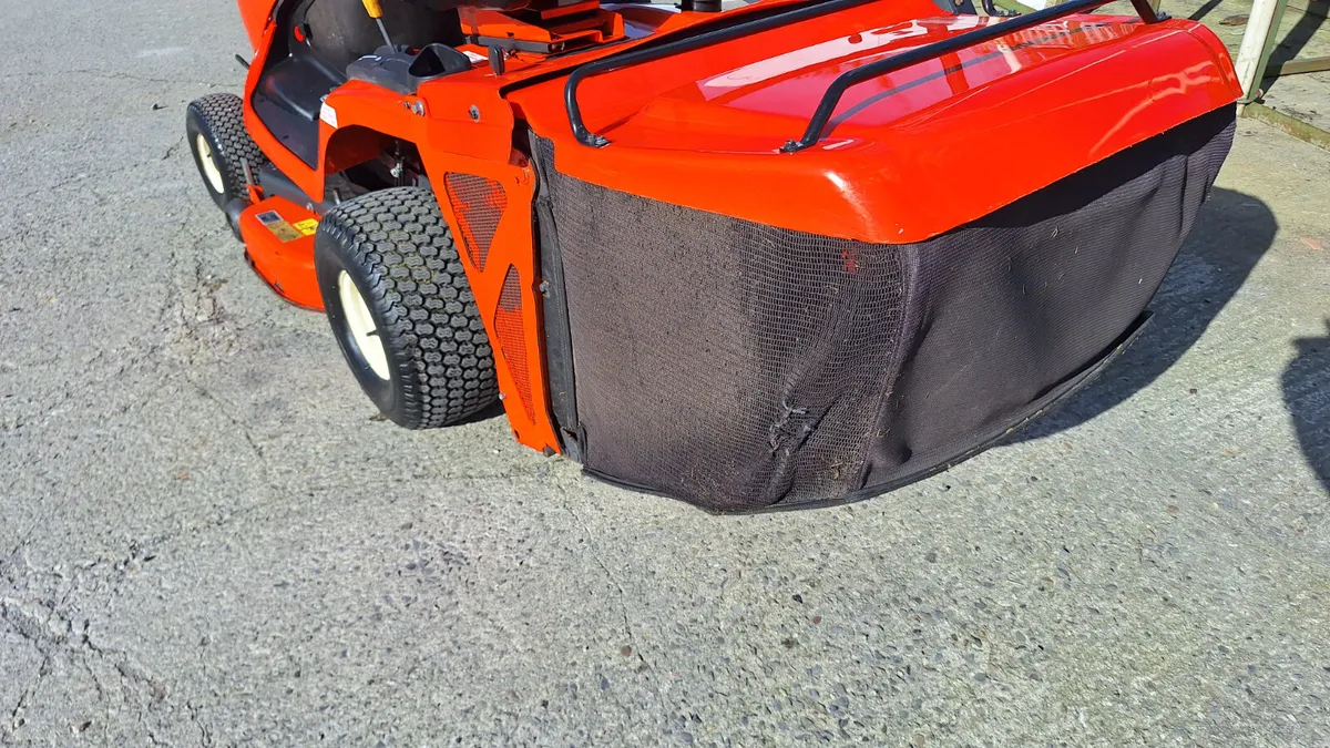 Kubota GR1600 ride on mower - Image 3