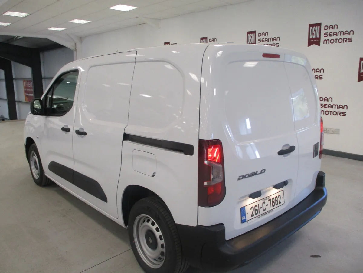FIAT DOBLO VAN MWB 2026 1.5 DIESEL DEMONSTRATOR - Image 2