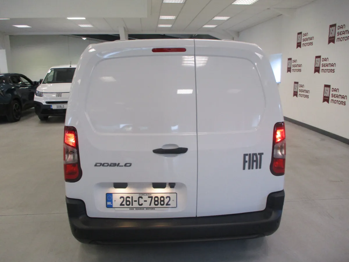 FIAT DOBLO VAN MWB 2026 1.5 DIESEL DEMONSTRATOR - Image 3